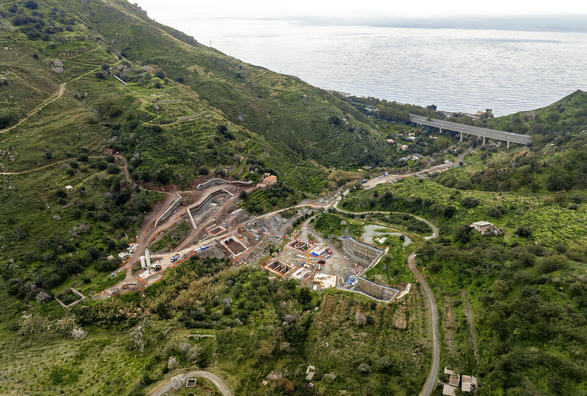 Messina-Catania Rail Line, Lot 1 Fiumefreddo-Letojanni